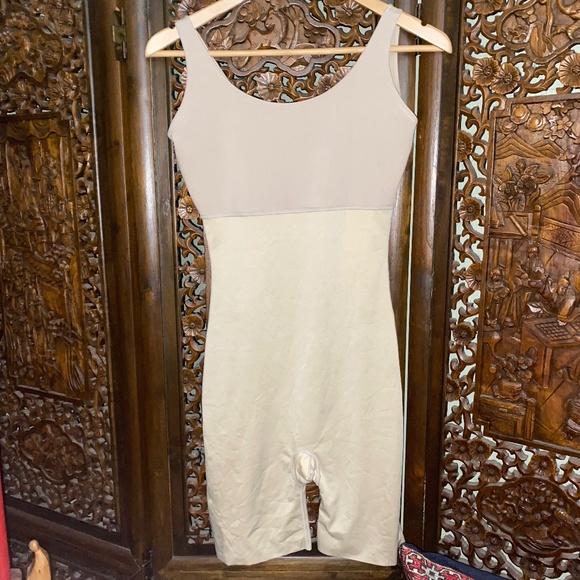SPANX MID THIGH BODYSUIT Body Suit FULL COVERAGE - Picture 2 of 5